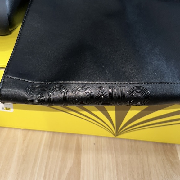 Circus Knee high boot - Picture 4 of 5